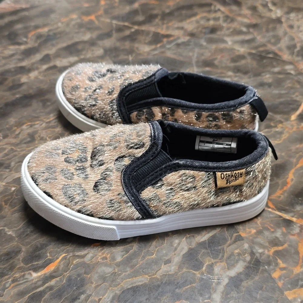 Oshkosh Bgosh Animal Print Slip On‎ Shoes Size 7
